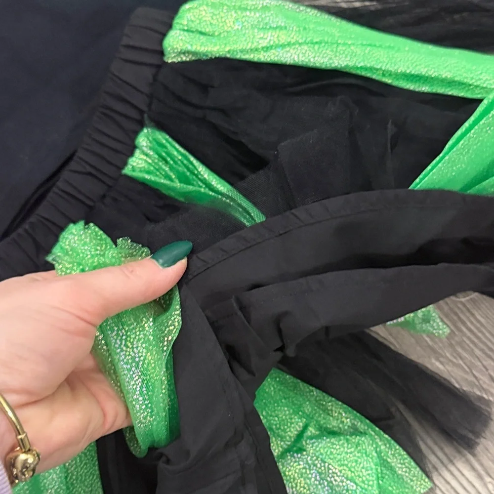 Wicked Elphaba Girls Shirt and Skirt Witch Costume with Green/Black Tutu 18-24